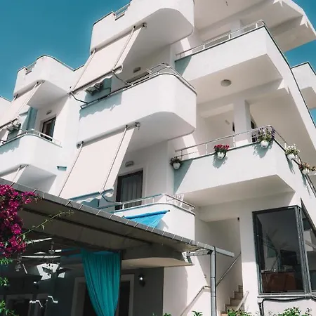 Hotel Fish Time Ksamil